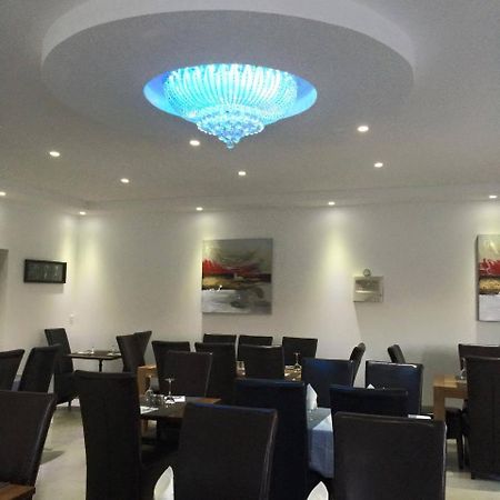 Hotel Restaurant Le Mistral Peipin Buitenkant foto